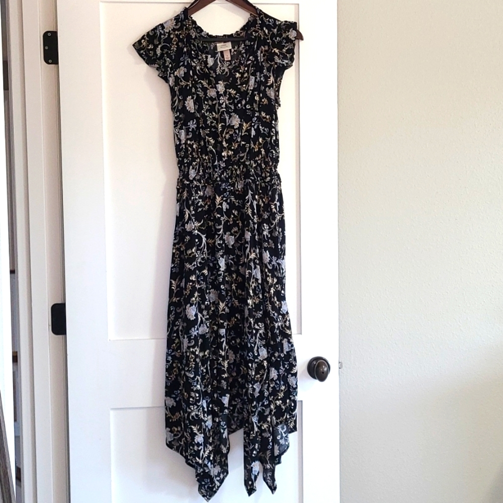 EUC Knox Rose floral handkerchief hem midi dress